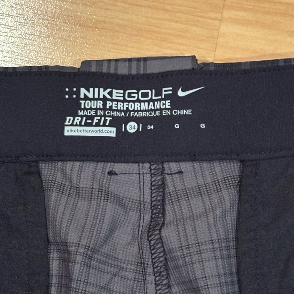 Nike Golf Men's Plaid Black and Gray Shorts - Picture 2 of 7